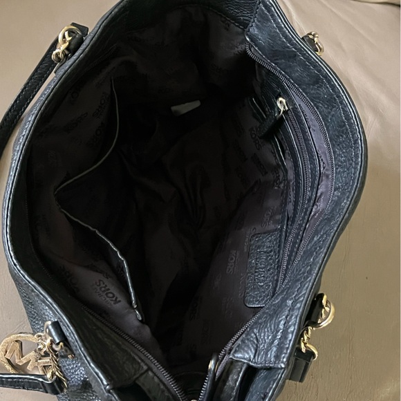 Authentic Micheal Kors bag - Picture 12 of 15